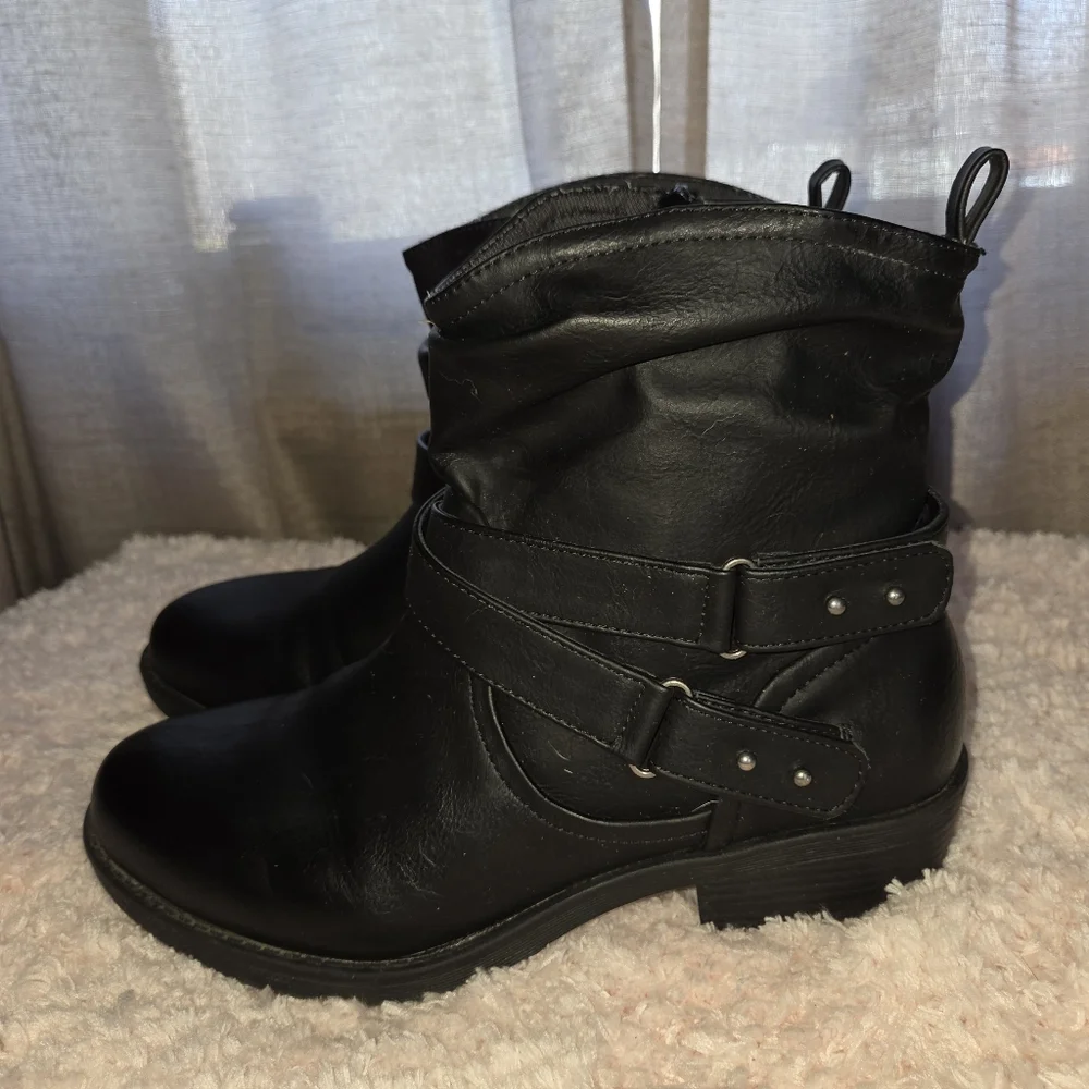 Torrid 9.5ww extra wide Black Women's Ankle Boots with Buckle Strap